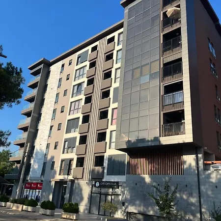 Апартаменты Apartman Centar *